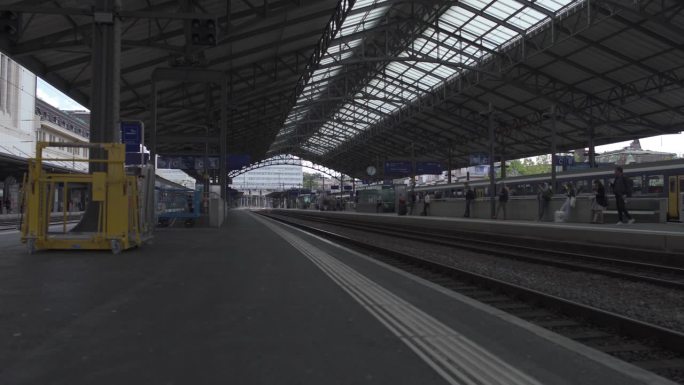 瑞士伯尔尼:火车站