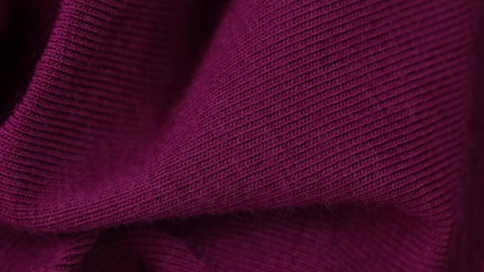 紫色针织面料的特写视频