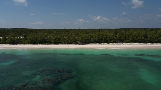 海岸线和加勒比海的鸟瞰图