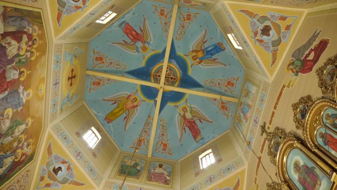 内部，东正教堂的建筑与绘画和圣像。乌克兰的教堂和寺庙。
