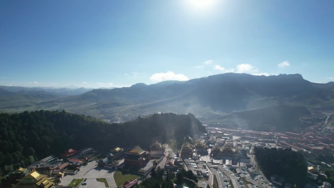 中国琅母寺鸟瞰图藏区旅游文化旅游历史庙宇