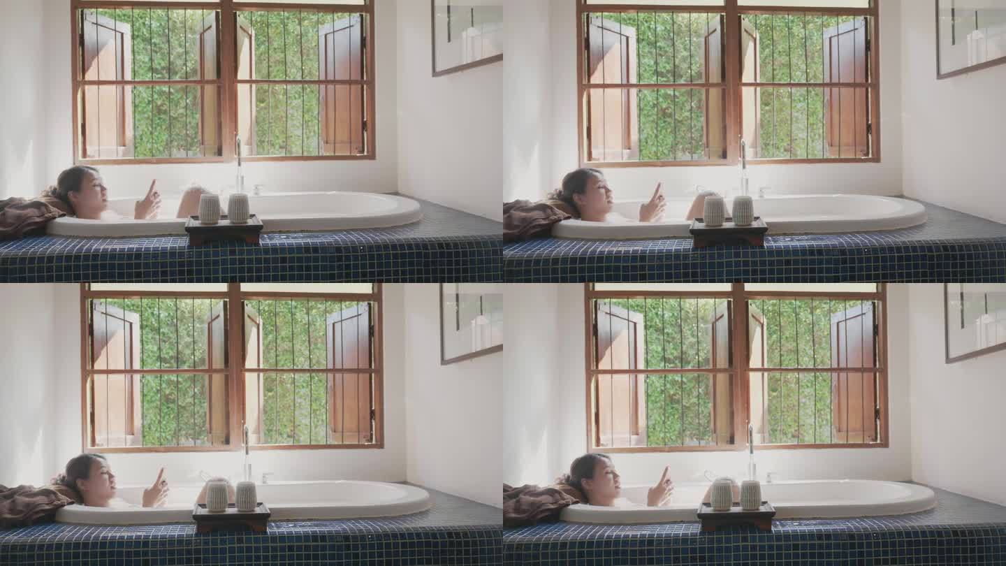 东南亚人在浴室里用泡泡浴来放松和清洁身体