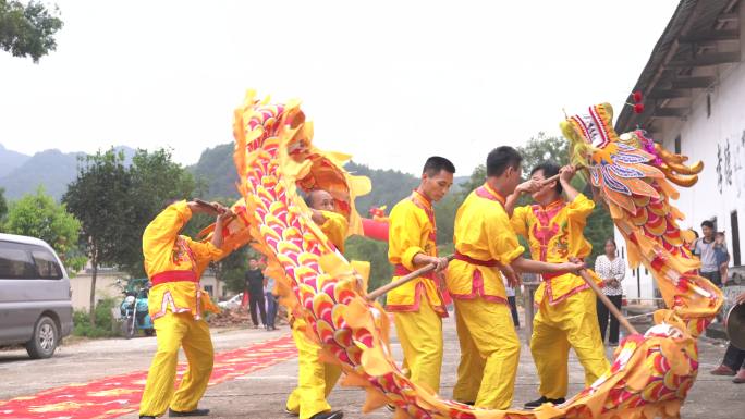 客家传统民间舞龙灯