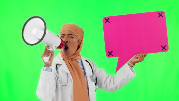 一名穆斯林妇女、一名医生和一个带着演讲的扩音器在绿幕上抗议，背景是一个摄影棚。医学女性活动家在太空模