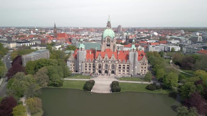 德国汉诺威市历史悠久的市政厅鸟瞰图