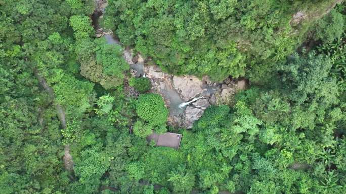 生态大自然山泉水