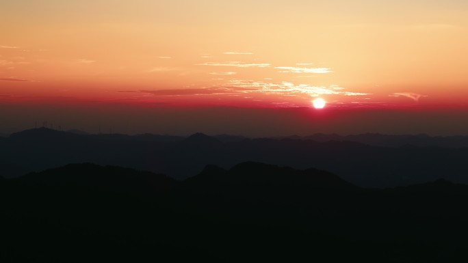 大山远山日出日落