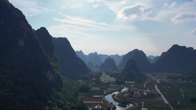 广西高山秀丽风景航拍4k