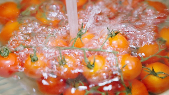 洗水果小番茄圣女果千禧果小西红柿