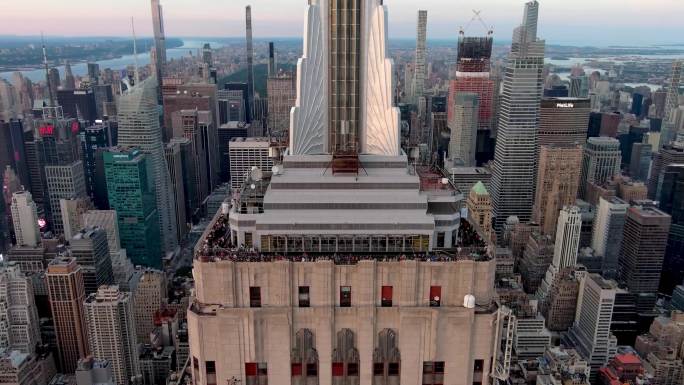 航拍纽约曼哈顿市中心帝国大厦摩天大楼日落