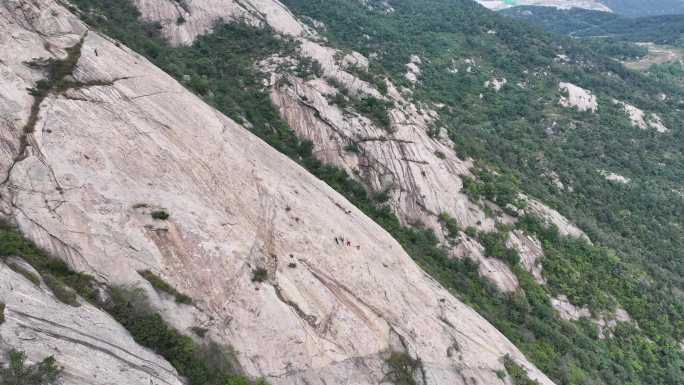 航拍山东文登界石镇梨眼沟摩崖巨石北极坡