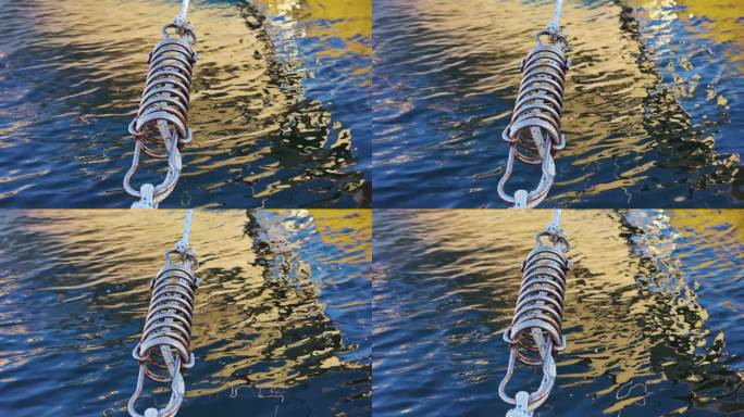 水上游艇用绳船床弹簧减震