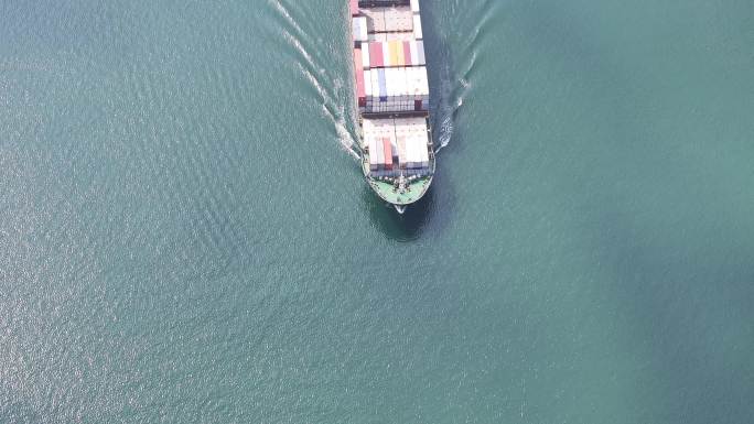 4K-Log-航拍深圳沙头角海，海上巨轮