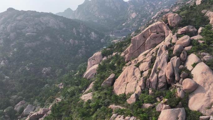 航拍山东荣成人和镇院夼村铁槎山奇石风景