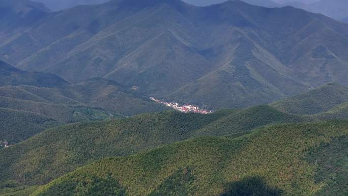 航拍群山青山万重山千里江山山下乡镇树林