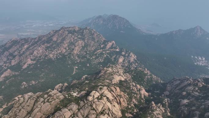 航拍山东荣成人和镇院夼村铁槎山奇石风景