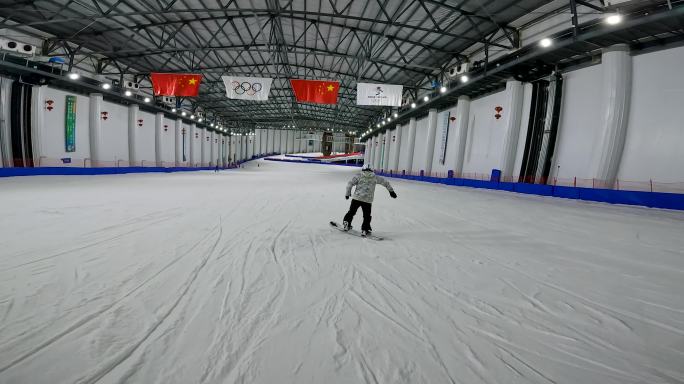 2K室内滑雪场滑雪跟拍