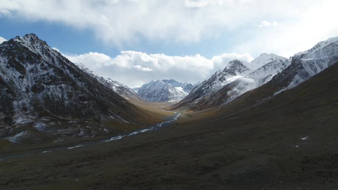 帕米尔高原雪山