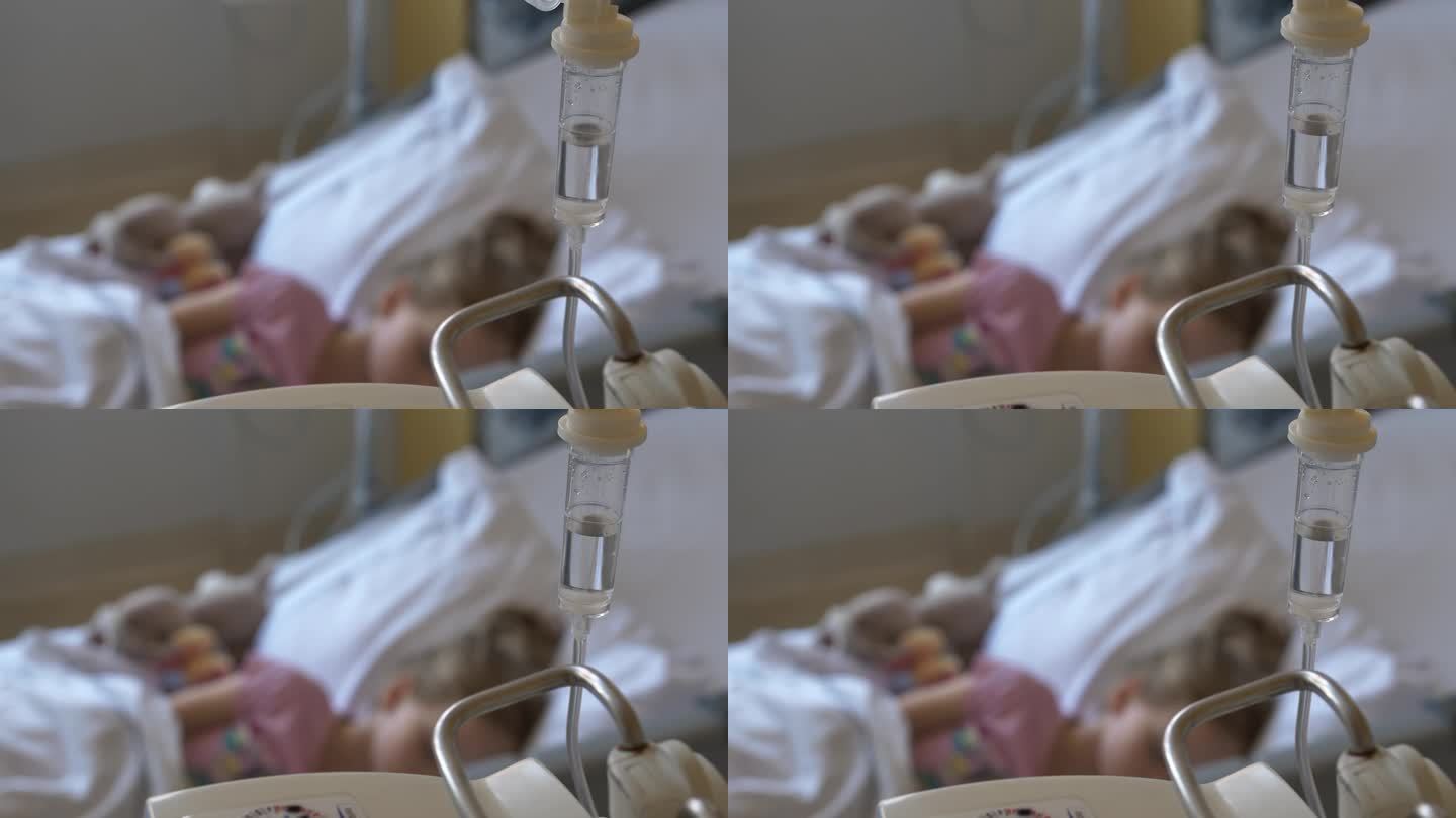 小女孩点滴外周静脉导管在医院读书
