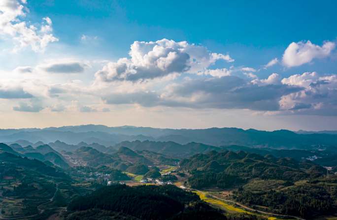 4k乡村振兴阳光照射大地山脊空镜头