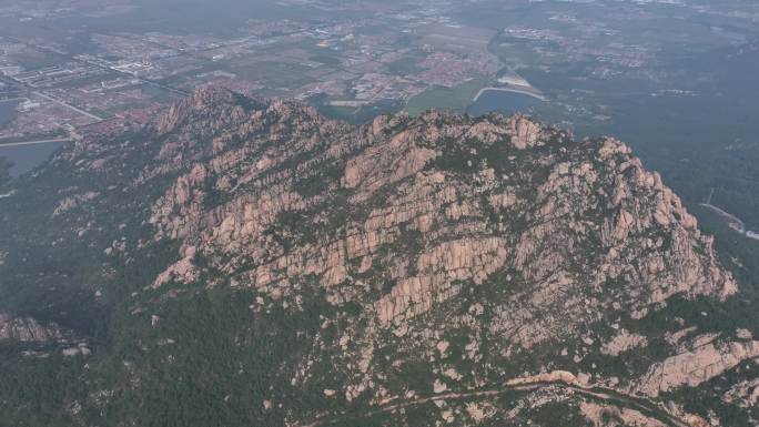 航拍山东荣成人和镇院夼村铁槎山秋季风光