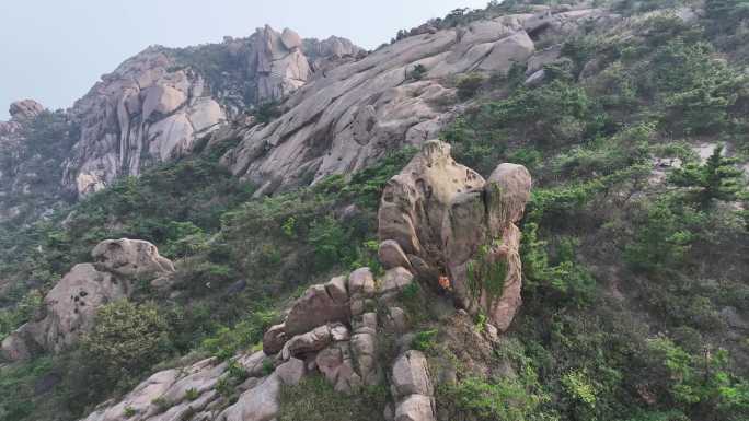 航拍山东荣成人和镇院夼村铁槎山奇石风景