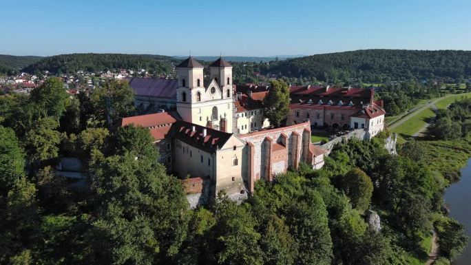波兰泰尼茨的修道院建筑。