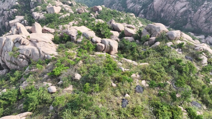 航拍山东荣成人和镇院夼村铁槎山奇石风景