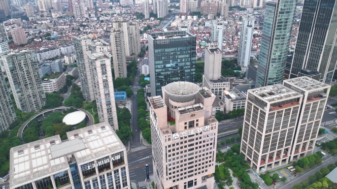 上海中民投公司大厦航拍5K御三