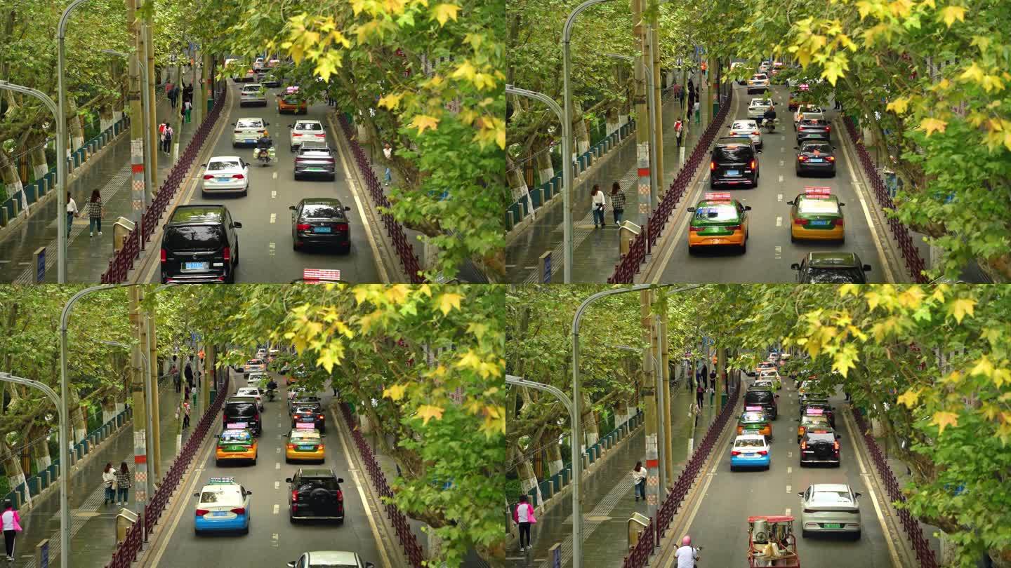 城市人行天桥上拍摄的车辆行驶画面