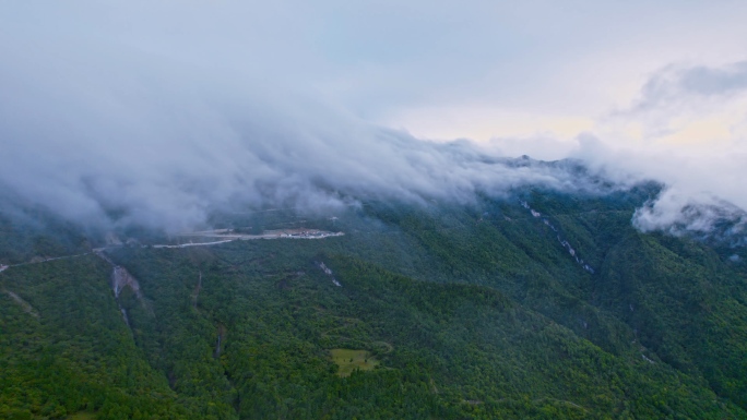牛背山景区的云雾景观