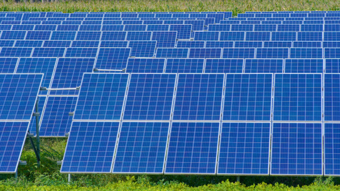太阳能电池板农场光伏板