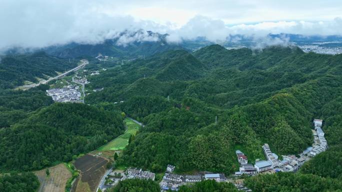 航拍安徽省黟县黄山西递古村落