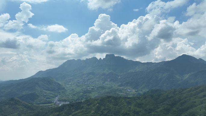 山峰群山脉风景江西省上饶市广信区灵山航拍