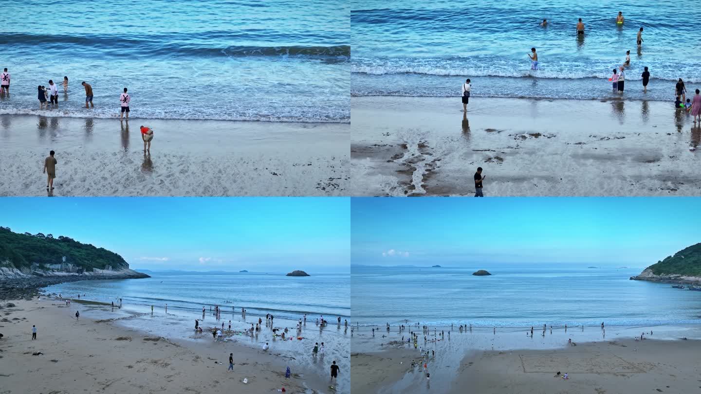航拍海浪拍打沙滩 人群节假日游客