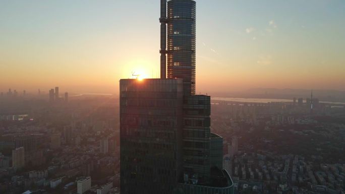 日落时分的南京地标—紫峰大厦（环绕）