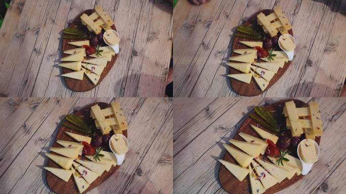 切菜板上的奶酪美食盘子桌子