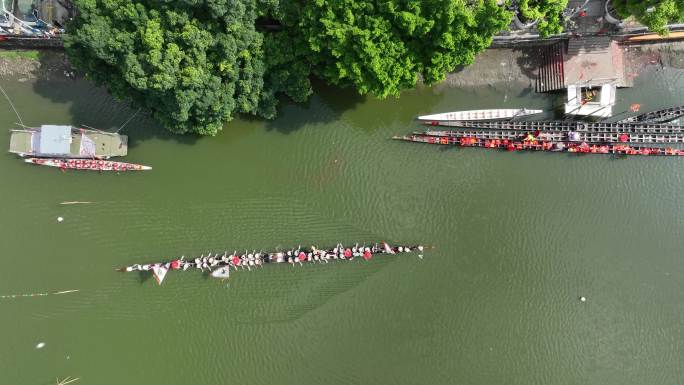 中国广东省佛山市南海区东秀聚龙赛龙舟