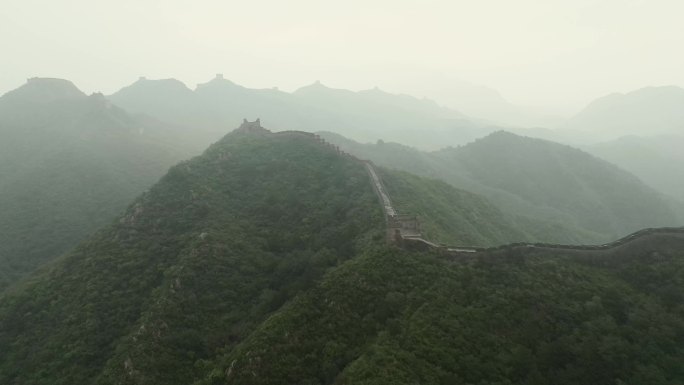 航拍北京夏季金山岭长城