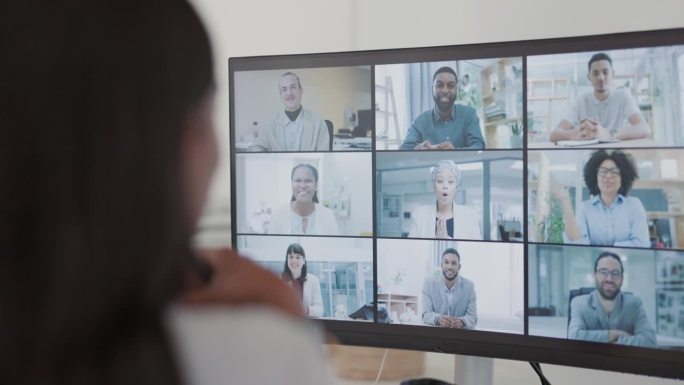 商务人士，视频会议和团队在屏幕上进行在线演示，讨论和打招呼。在办公室电脑上进行群组、虚拟通信和全球网