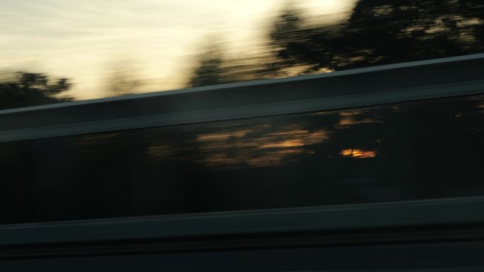 唯美车上沿途风景