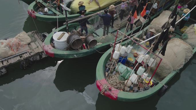 4K M1广东雷州 海上渔民编织渔网航拍