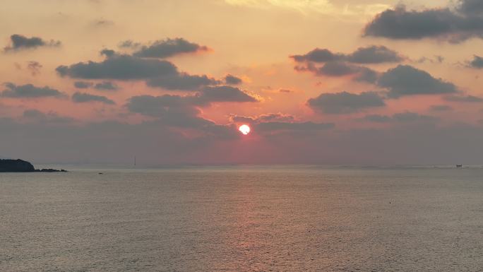 威海国际海水浴场金海湾栈桥晚霞落日