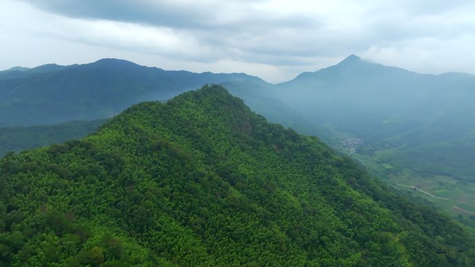 群山 湖泊 航拍 10