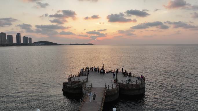 威海国际海水浴场金海湾栈桥晚霞落日