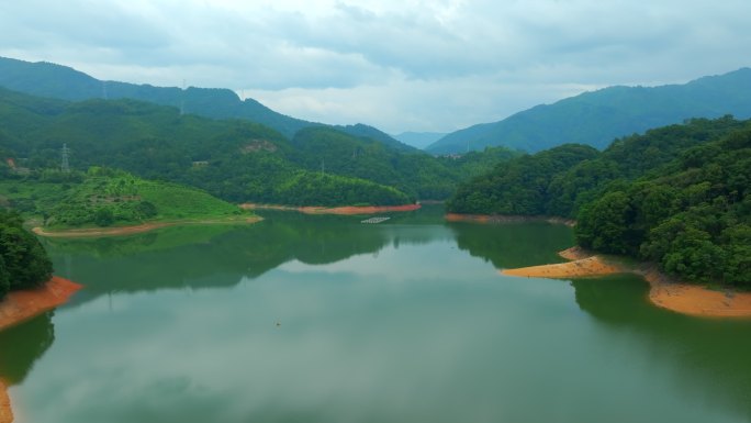 群山 湖泊 航拍 2