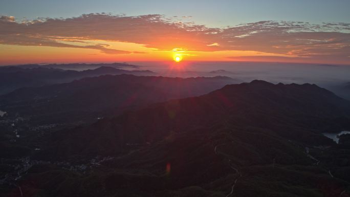 8K泰山航拍云海