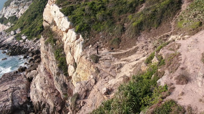 鹿嘴山庄海边悬崖海浪无人机航拍海岸线礁石