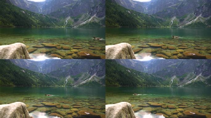 莫斯基湖(海眼)是塔特拉山脉最大、第四深的湖。它位于波兰Tatra国家公园的深处，在Rybi Pot