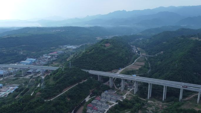 秦岭山区高速公路